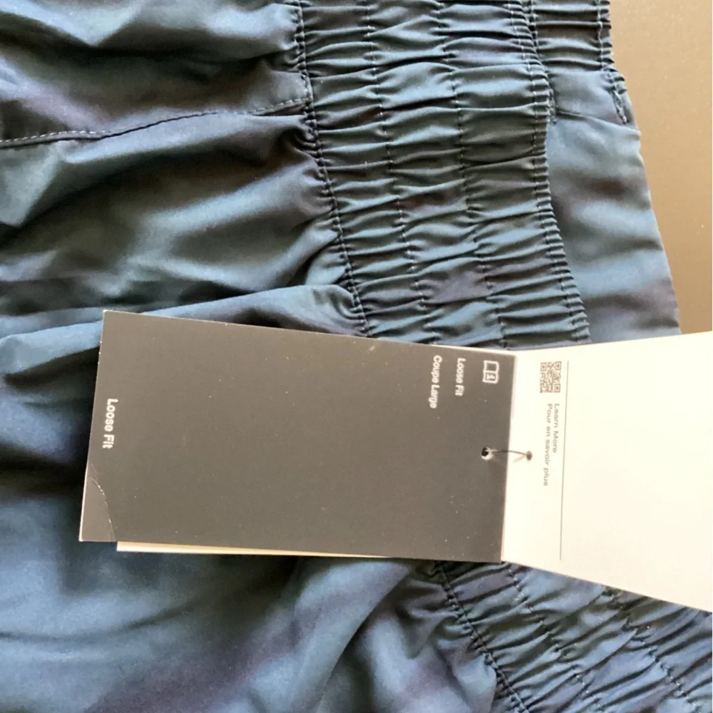 NWT- Nike women’s dri fit lined running shorts- SZ M - Navy Waist 12” Inseam 3”
